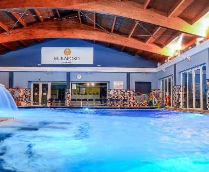 Piscina del spa ubicado en el Hotel El Raposo en Puebla de Sancho Pérez