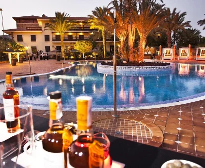 Piscina exterior del hotel Elba Palace Golf & Spa en Caleta de Fuste