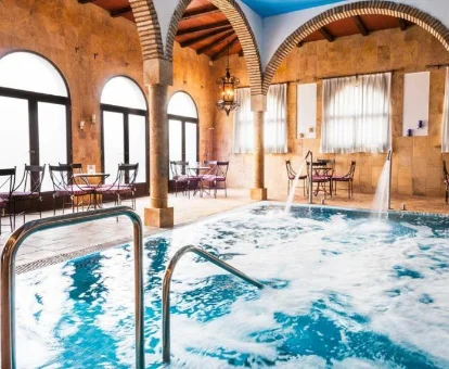Piscina de hidromasaje perteneciente al spa ubicado en el Gran Hotel & Spa en Marmolejo