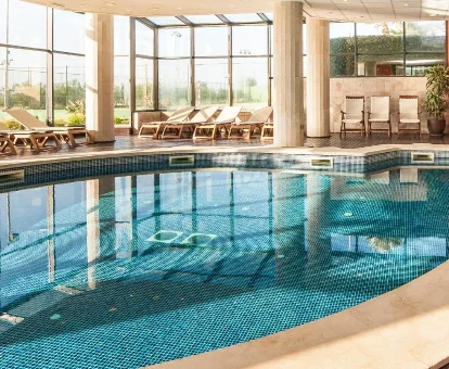 Piscina interior del spa del hotel Insotel Punta Prima Resort 