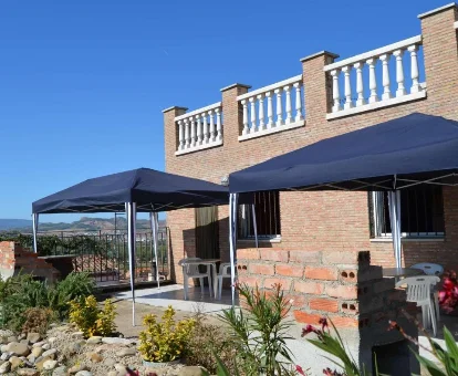 Terraza con zona barbacoa del Apartamento Matraca en Villamediana de Iregua