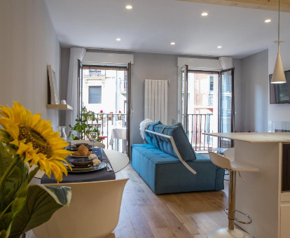 Sala de estar del Apartamento con spa Mercaderes en Pamplona
