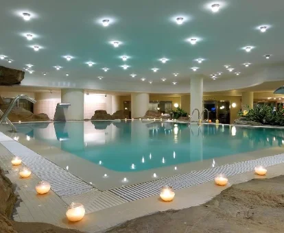 Piscina de hidromasaje del spa ubicado en el Oliva Nova Beach