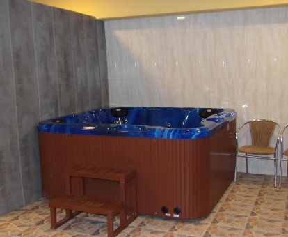 Bañera de hidromasaje del Hotel Real de Castilla II en Tordensillas