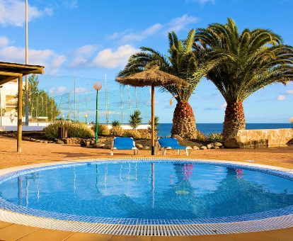 Bañera de hidromasaje exterior del hotel con spa SBH, Playa Blanca