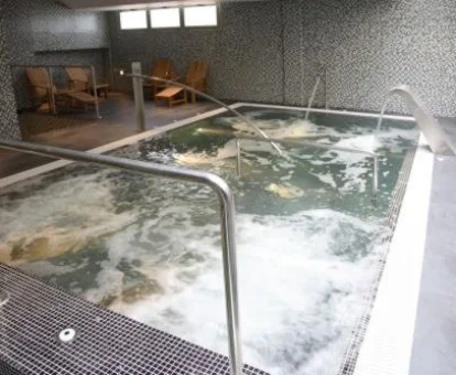 Piscina de hidromasaje ubicado en el hotel con spa Veracruz Plaza, Valdepeñas