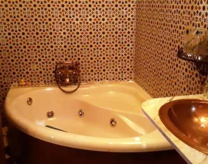 Foto de la Habitación Doble Deluxe con jacuzzi privado y vistas a la montaña.