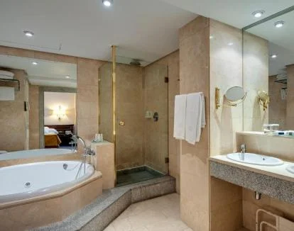 Foto de la Habitación Royal Premium con jacuzzi privado.
