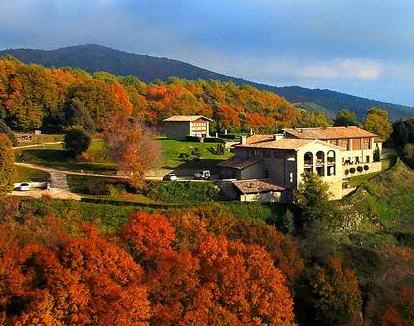 Foto este hotel con encanto rodeado de naturaleza.