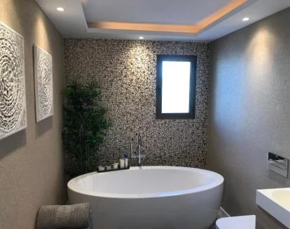Foto del Apartamento de un dormitorio con jacuzzi privado y todo lo necesario para disfrutar en pareja.