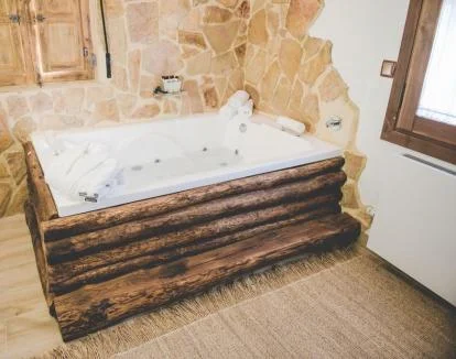 Foto del maravilloso jacuzzi privado de esta casa rural.