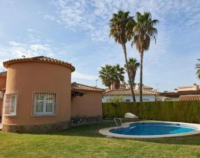 Foto de la Villa con piscina privada del complejo.