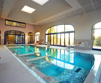 Foto del spa con cascadas y tas al jardín del Barceló Jerez Montecastillo & Convention Center 

