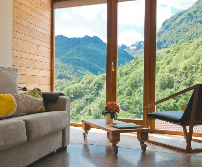 Foto de la habitación con vistas a las montañas que hay en uno de los apartamentos de Centro de Ecoturismo Tierra del Agua