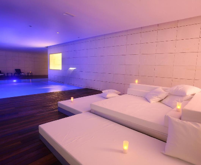 Foto del spa íntimo con piscina cubierta que se encuentra en el Finca Prats Hotel Golf & Spa