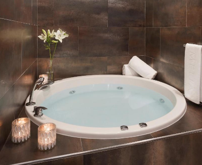 Foto de la Habitación Premium The Level con bañera de hidromasaje de Melia Lebreros