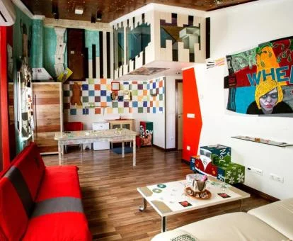 Una de las alegres suites temáticas de este establecimiento.