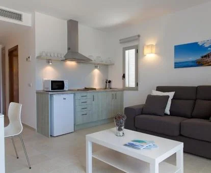 Interior de uno de los coquetos apartamentos del complejo.