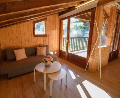 Interior de esta preciosa casa con vista a la naturaleza.