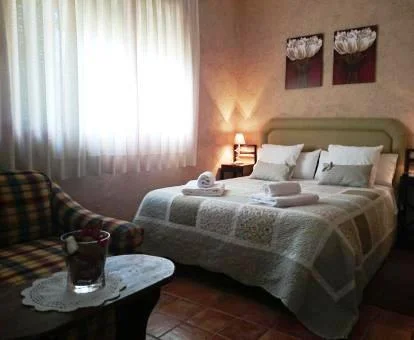 Una de las coquetas habitaciones de este hotel con encanto.