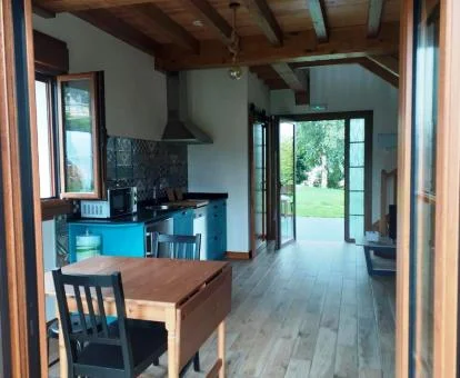 Interior de uno de los apartamentos de este acogedor complejo rural.