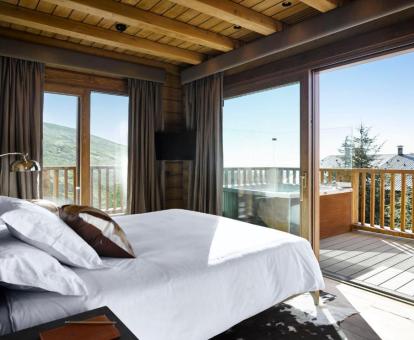 Fabulosa Suite Deluxe con jacuzzi en la terraza y bonitas vistas.