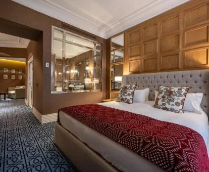 Una de las elegantes habitaciones de este hotel con encanto.