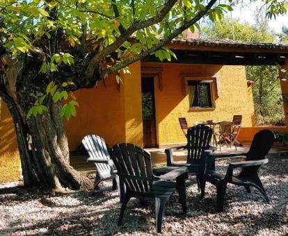 Una de las coquetas casas independientes de este alojamiento rural.