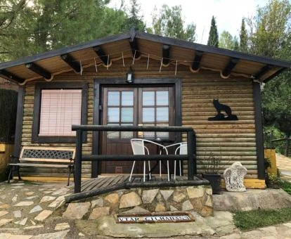Una de las coquetas cabañas independientes de este coqueto establecimiento rural.
