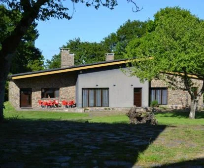 Edificio de piedra de este precioso alojamiento rural rodeado de naturaleza.